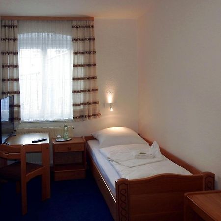 Hotel Hasen Kaufbeuren Allgaeu Стая снимка